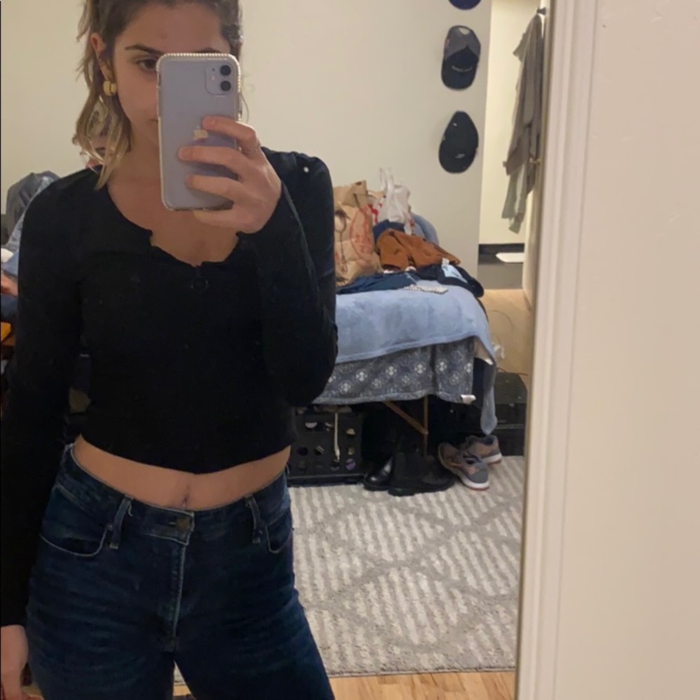 Black long sleeve crop with zipper